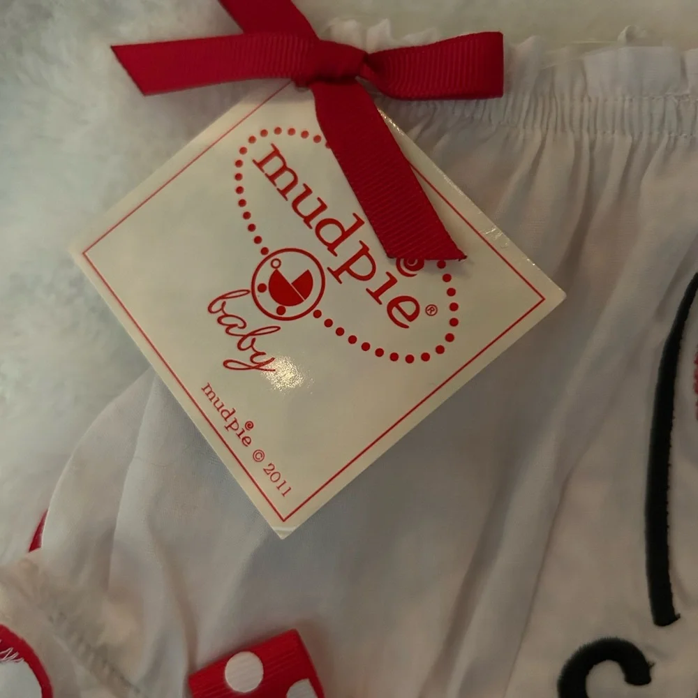 Mud Pie Red and White 'I Love Santa' Diaper Cover